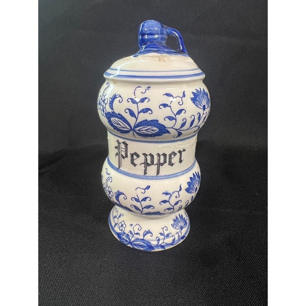Vintage Made in Japan Blue‎ & White Pepper Shaker Blue Onion Retro Kitchen Spice